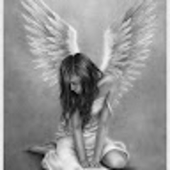 Meet your Posher, Cyndy Elizabeth - Picture 2 of 10